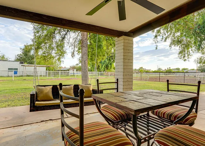 Holiday home Family On > 2 Acres W/ Stables In Gilbert!