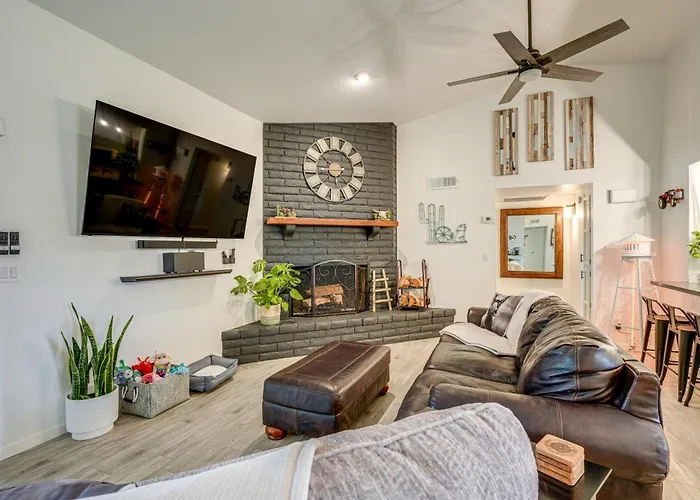 Family On > 2 Acres W/ Stables In Gilbert! *