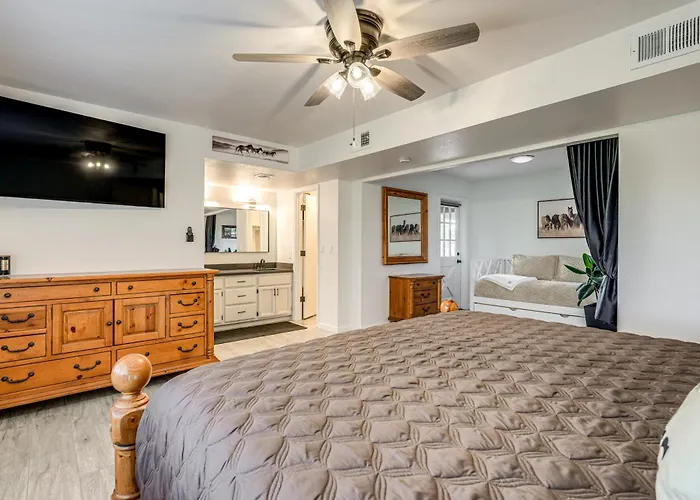Holiday home Family On > 2 Acres W/ Stables In Gilbert! *