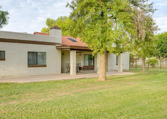 Holiday home Family On > 2 Acres W/ Stables In Gilbert!
