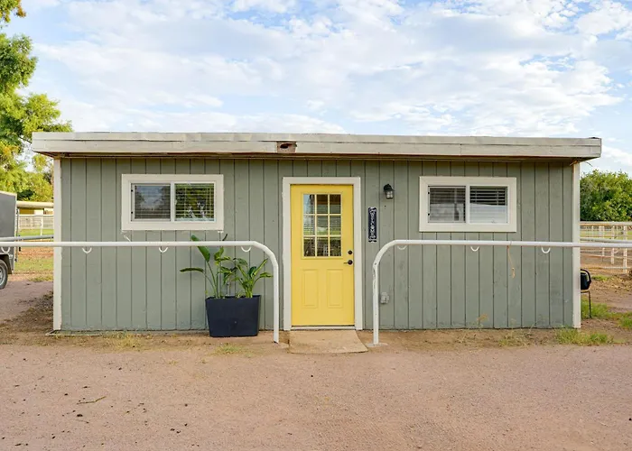 Family On > 2 Acres W/ Stables In Gilbert! *